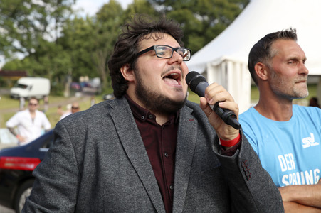 Wassersprung-Show 'Sprung meines Lebens' in Halle