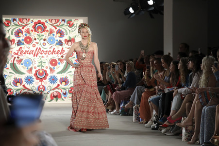 Lena Hoschek Fashion Show auf der Mercedes-Benz Fashion Week Berlin Spring/Summer 2018