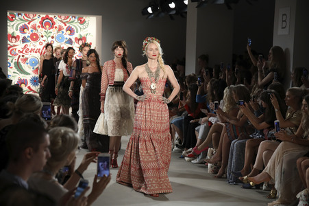 Lena Hoschek Fashion Show auf der Mercedes-Benz Fashion Week Berlin Spring/Summer 2018