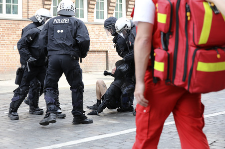 '#BlockG20 – colour the red zone!' Demonstration in Hamburg