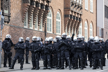 '#BlockG20 – colour the red zone!' Demonstration in Hamburg