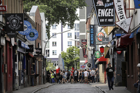 '#BlockG20 – colour the red zone!' Demonstration in Hamburg