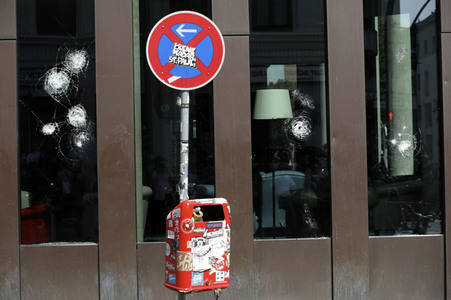'#BlockG20 – colour the red zone!' Demonstration in Hamburg