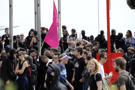 '#BlockG20 – colour the red zone!' Demonstration in Hamburg