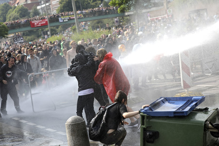 '#BlockG20 – colour the red zone!' Demonstration in Hamburg