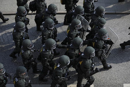 '#BlockG20 – colour the red zone!' Demonstration in Hamburg