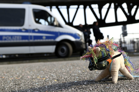'#BlockG20 – colour the red zone!' Demonstration in Hamburg