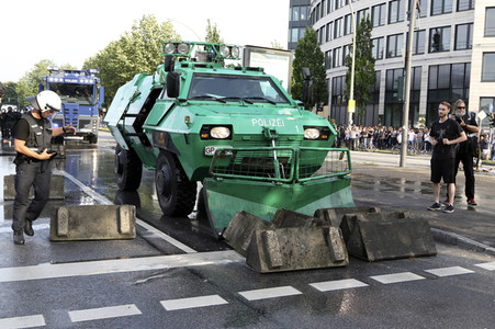 '#BlockG20 – colour the red zone!' Demonstration in Hamburg