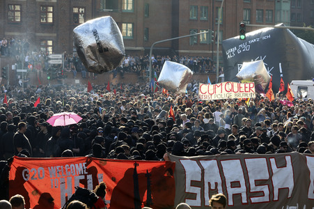 'G20 Welcome to Hell' Demo in Hamburg