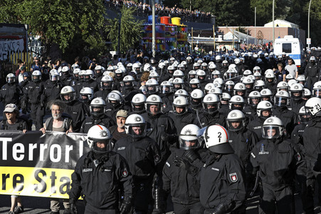 'G20 Welcome to Hell' Demo in Hamburg