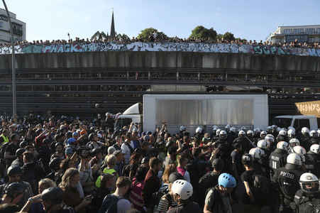 'G20 Welcome to Hell' Demo in Hamburg