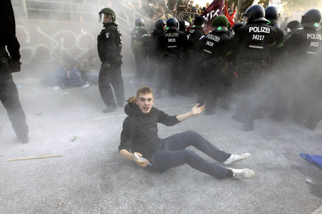 'G20 Welcome to Hell' Demo in Hamburg