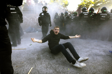 'G20 Welcome to Hell' Demo in Hamburg
