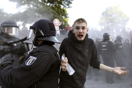 'G20 Welcome to Hell' Demo in Hamburg