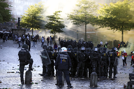 'G20 Welcome to Hell' Demo in Hamburg