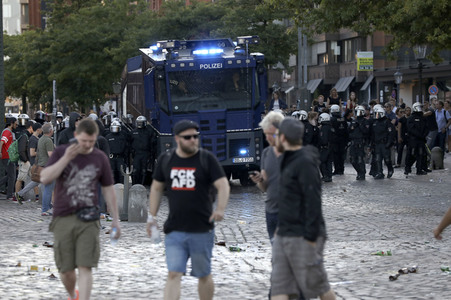 'G20 Welcome to Hell' Demo in Hamburg