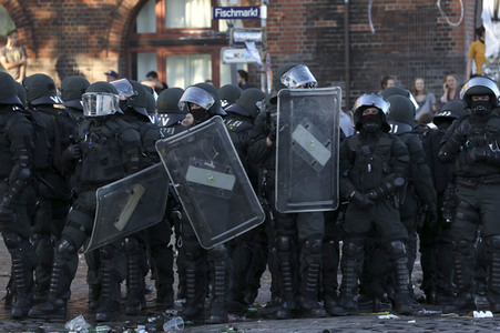 'G20 Welcome to Hell' Demo in Hamburg