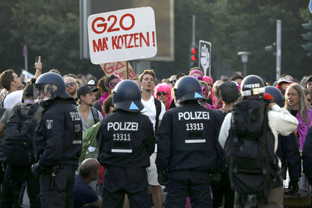 'G20 Welcome to Hell' Demo in Hamburg