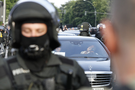 Wagenkolonnenblockade beim G20-Gipfel in Hamburg