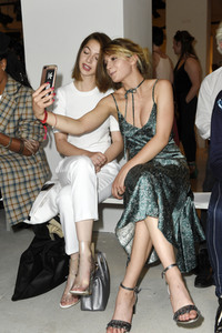 Prabal Gurung Fashion Show auf der Mercedes-Benz Fashion Week Berlin Spring/Summer 2018