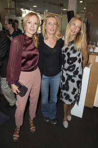Vernissage 'Aus der Mitte' von Judith Milberg in Berlin