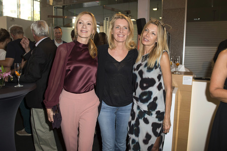 Vernissage 'Aus der Mitte' von Judith Milberg in Berlin