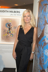 Vernissage 'Aus der Mitte' von Judith Milberg in Berlin