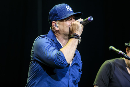 Konzert von Fury in the Slaughterhouse in Halle