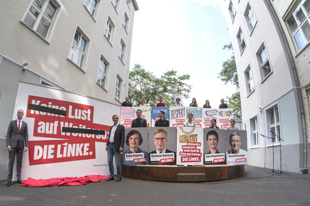 Vorstellung der Bundestagswahlplakte der Linken in Berlin