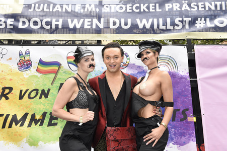 JFMS Truck zum Christopher Street Day in Berlin