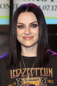Autogrammstunde von Amy Macdonald in Hamburg