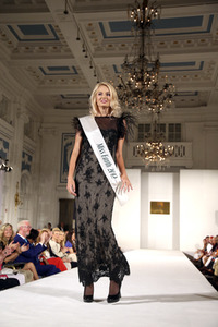 Liz Marlaux Fashion Show Winter 2017 in Hamburg