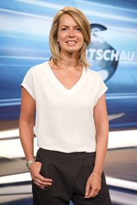 Photocall mit Jessy Wellmer in Köln