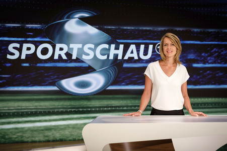 Photocall mit Jessy Wellmer in Köln