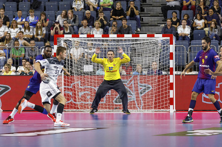 Handballspiel THW Kiel vs. FC Barcelona Lassa in Köln