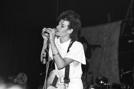 Konzert von Tones on Tail in London