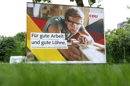 Bundestagswahlkampf-Plakate in Köln