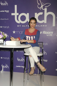 Launch der 'Touch by Alyssa Milano' Hebst Kollektion in New York