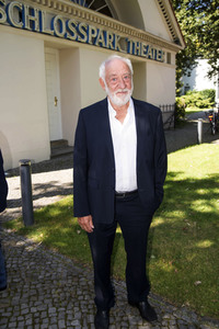 Jahres-Pressekonferenz im Schlosspark Theater in Berlin