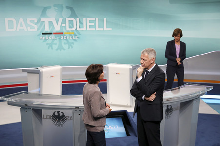 Fototermin 'Das TV-Duell: Merkel - Schulz' in Berlin
