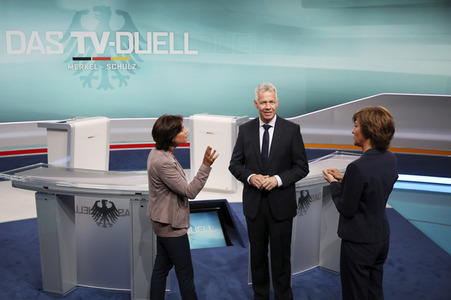 Fototermin 'Das TV-Duell: Merkel - Schulz' in Berlin