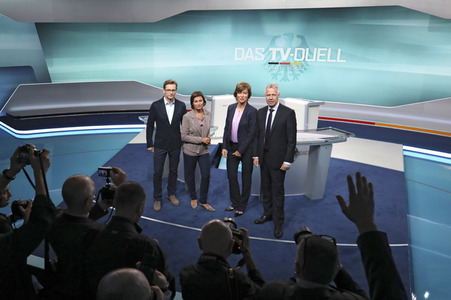 Fototermin 'Das TV-Duell: Merkel - Schulz' in Berlin