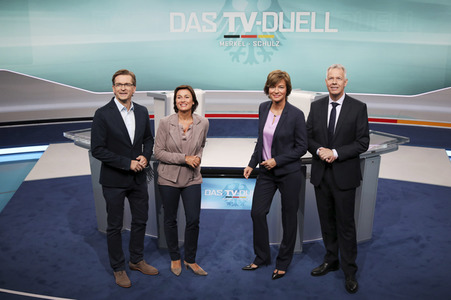 Fototermin 'Das TV-Duell: Merkel - Schulz' in Berlin