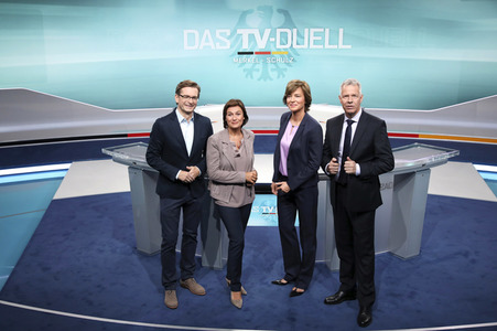 Fototermin 'Das TV-Duell: Merkel - Schulz' in Berlin