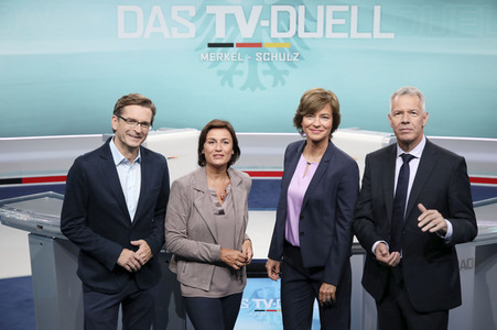 Fototermin 'Das TV-Duell: Merkel - Schulz' in Berlin