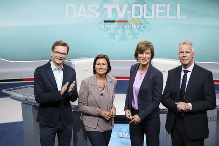Fototermin 'Das TV-Duell: Merkel - Schulz' in Berlin