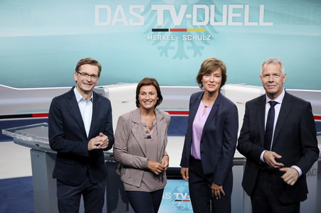 Fototermin 'Das TV-Duell: Merkel - Schulz' in Berlin