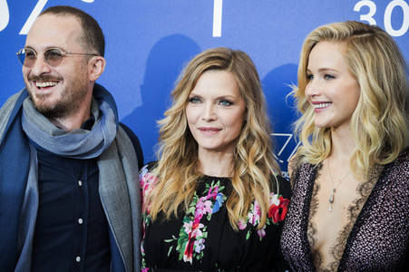'Mother!' Photocall, 74. Internationale Filmfestspiele von Venedig