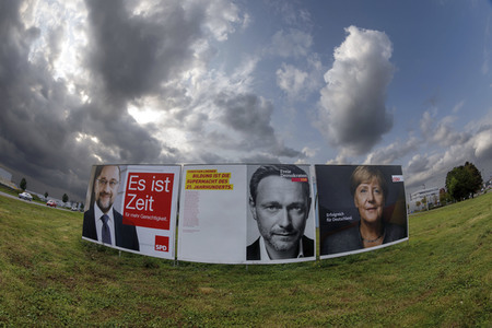 Bundestagswahlkampf-Plakate in Krefeld