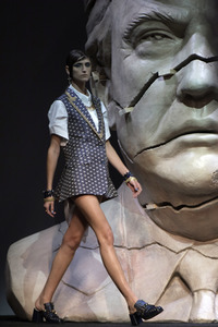 Ana Locking Fashion Show auf der Mercedes-Benz Fashion Week Madrid SS 2018